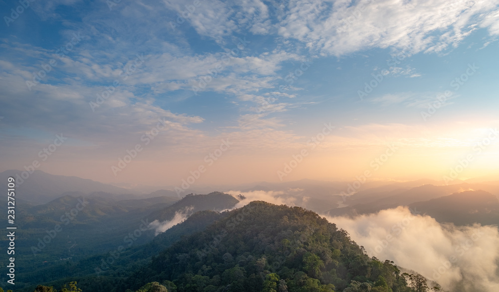 Fototapeta premium Beautiful sea of mist at mountain peak in Betong , Yala , sounthern of Thailand
