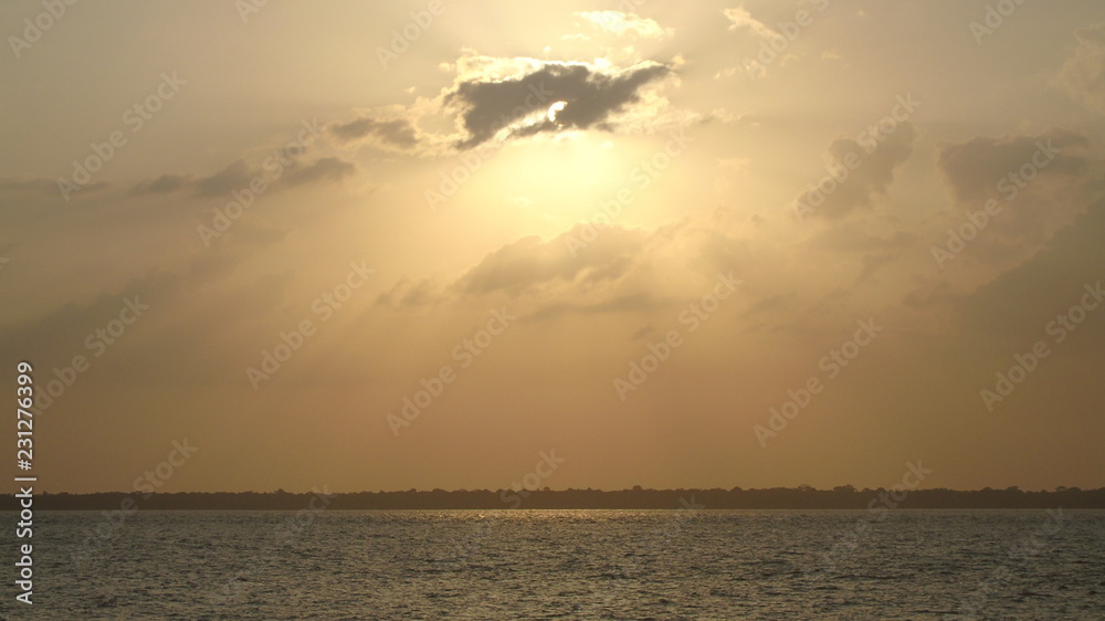 pôr do sol amazônico pôr do sol amazônico