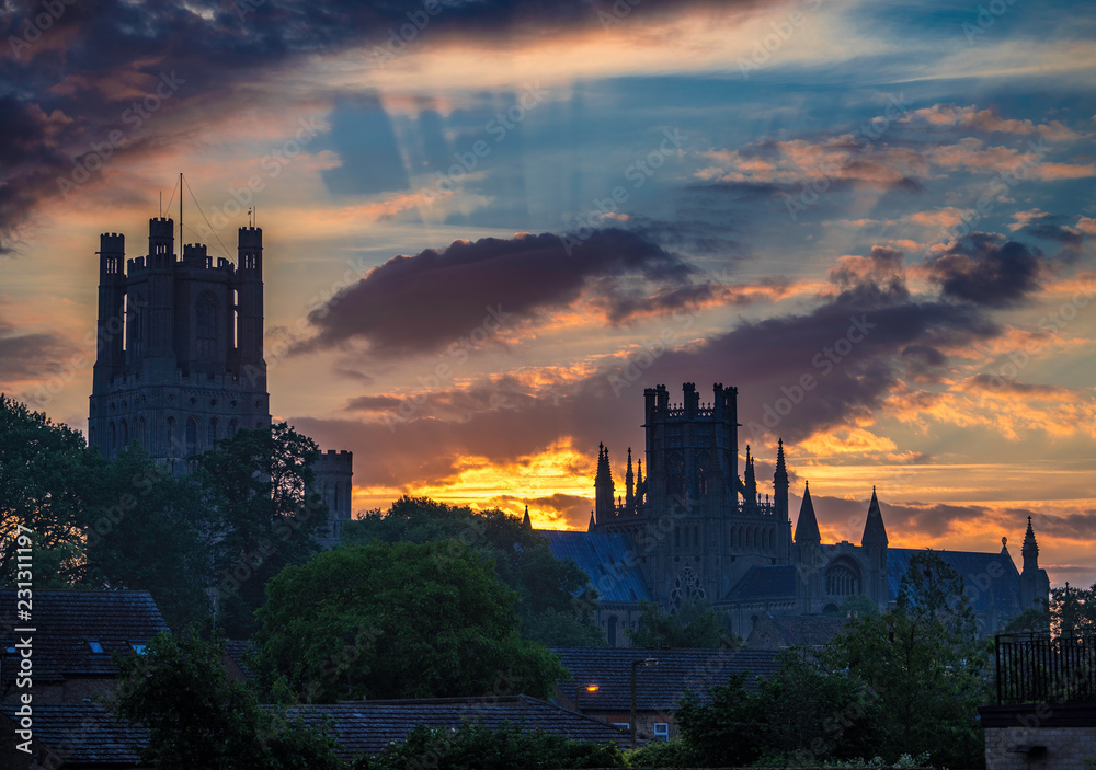 Fototapeta premium Sunrise over Ely Cathedral