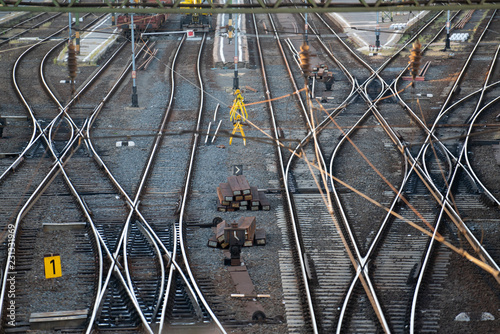 Railway station, transporting system