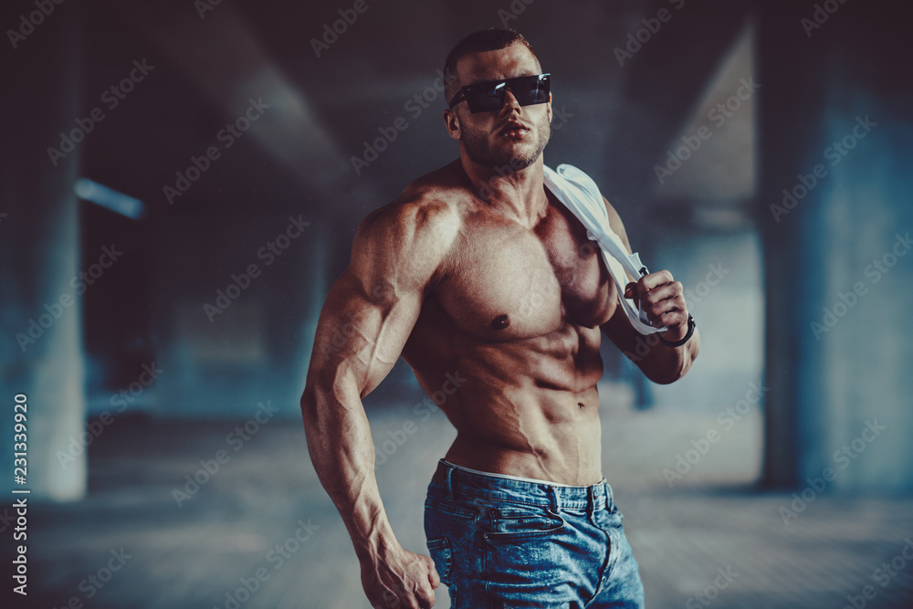 Fototapeta premium Man bodybuilder