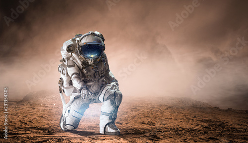 astronauta-na-brazowej-planecie