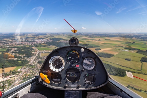 Cockpit planeur en vol