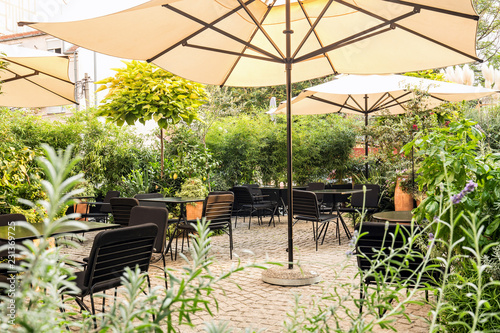 Garden restaurant in city center