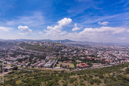 Obraz na płótnie The historiv City of Queretaro Mexico and los Arcos. w salonie