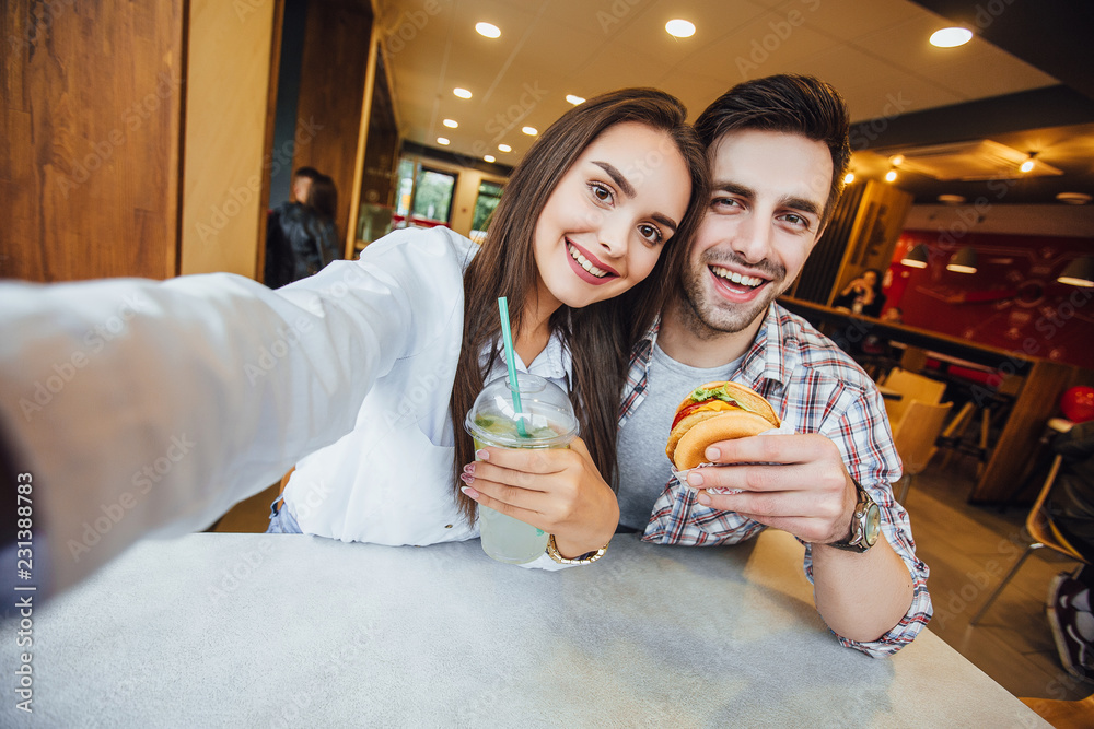 © Тарас Нагирняк - fast food