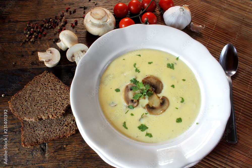 Creamy Mushroom Soup
Creamy Mushroom Soup