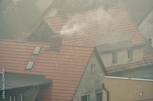 Dym z domina domu