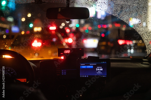 Foto Interior view of taxi cab stuck in New York traffic