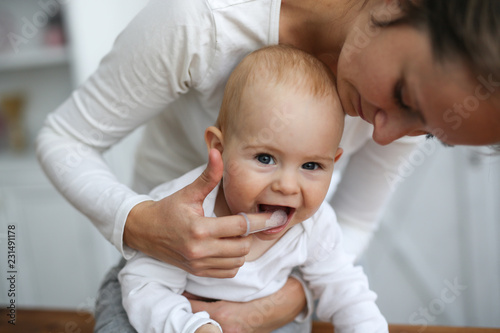 Hygiene of baby’s mouth with Soft Silicone Finger