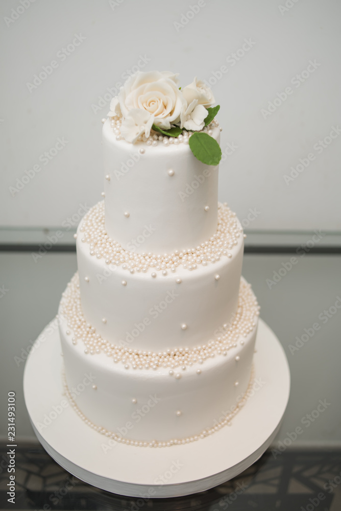 Big wedding cake for celebration Big wedding cake for celebration