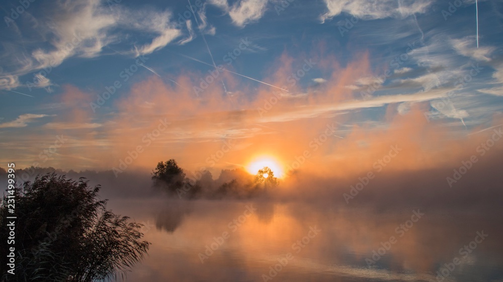 Fototapeta premium Morgenrot am See