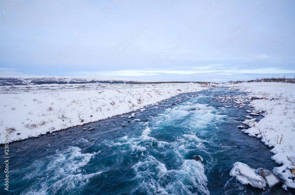 アイスランド　川