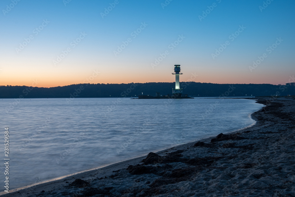 Leuchtturm auf der Ostsee in Kiel 