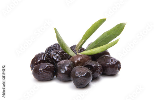 olives with leaves isolated