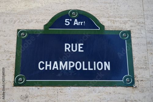 Rue Champollion, Paris © Bruno Bleu