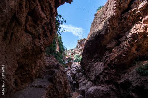 passaggio roccioso tra le montagne dell'Atlante  in Marocco photo