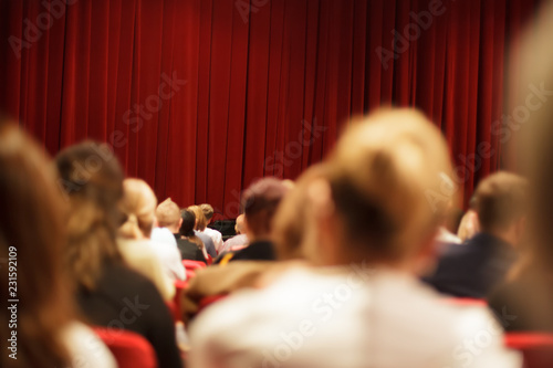 Foto spectators at the theater