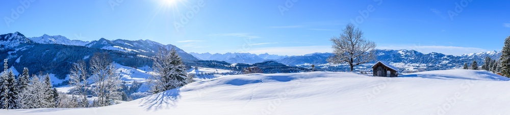 herrlich sonniger Wintertag im Allgäu