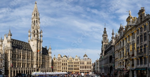 City Hall Hotel de Ville and baroque facade houses at the Grand-Place Grote Markt, Brussels, Belgium, Europe