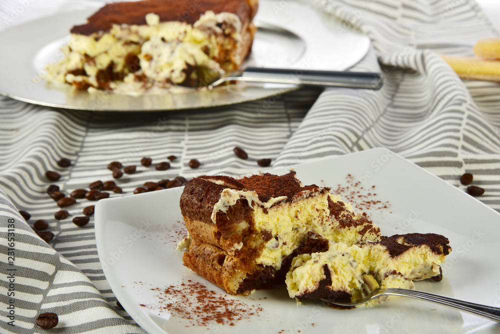 TIRAMISU 4 TIRAMISU 4