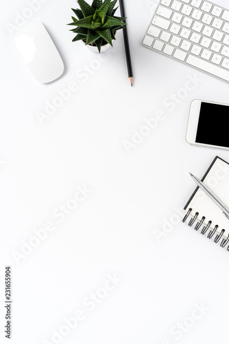 Obraz na płótnie Modern office desktop with copy space w salonie