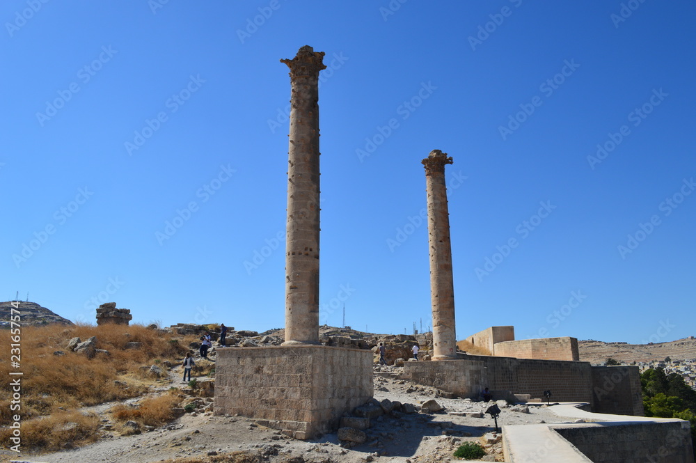 Fototapeta premium Catapults believed to be thrown into the fire