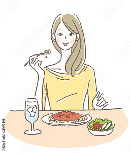食事する女性