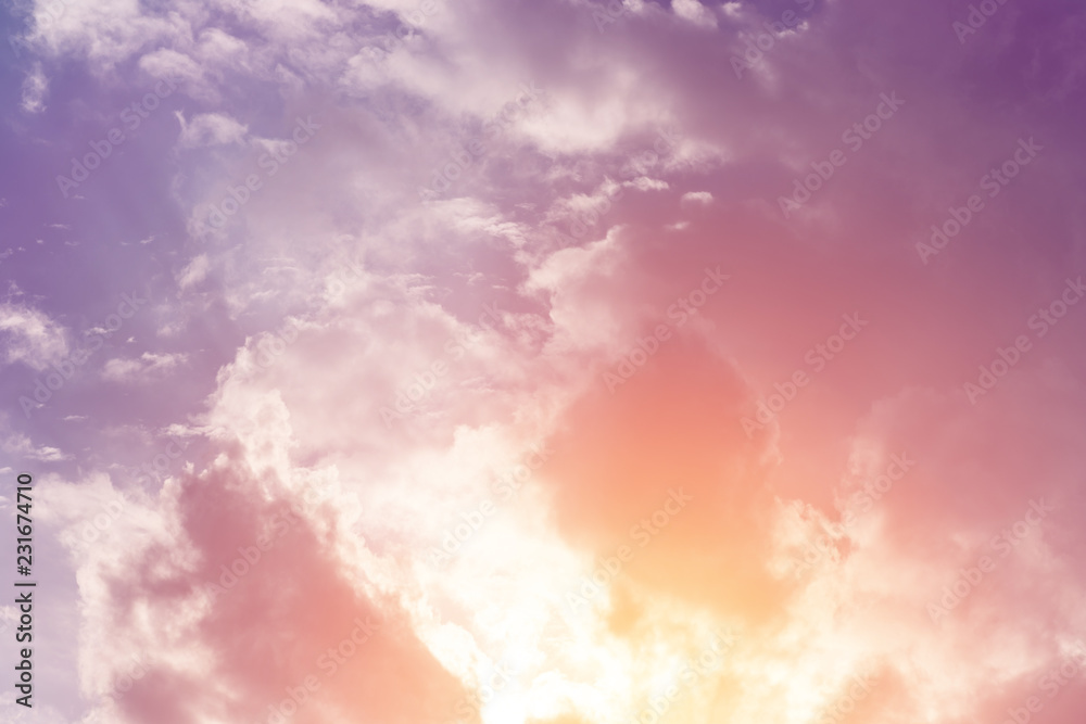 Obraz premium sun and cloud background with a pastel colored