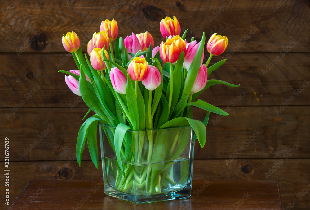 tulips in a vase - obrazy, fototapety, plakaty 