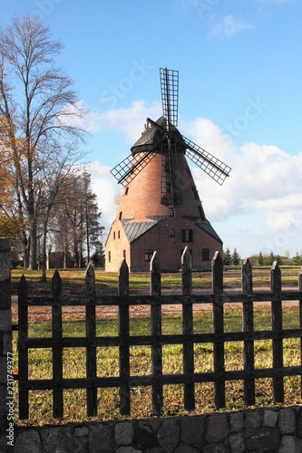 Fototapeta Naklejka Na Ścianę i Meble -  Poland.Autumn. Mazury.Mill.