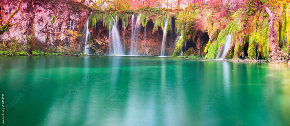 Fototapeta Plitvice waterfalls in the fall