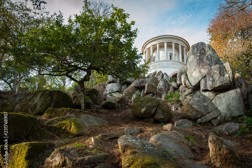 Temple de Vesta dans un parc à Clisson