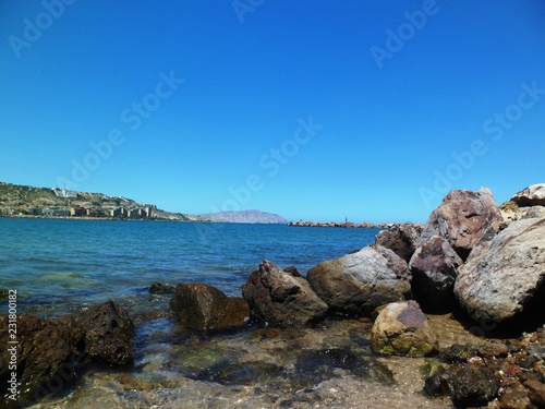 paisaje de playa  paisaje  mar  agua  naturaleza  isla  cielo  color  azul  viajes  turismo  vacaciones  rocas.