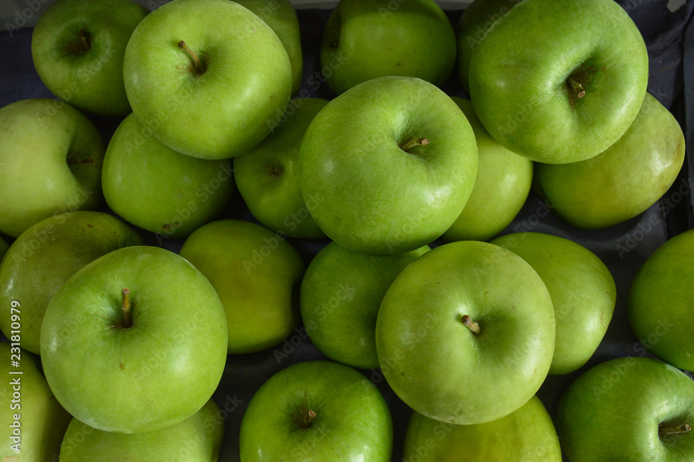 many green apples many green apples