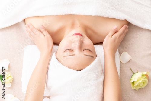 女子力　エステ　サロン　マッサージ　イメージ　