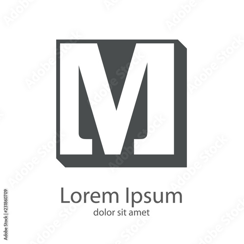 Logotipo con letra M en espacio negativo sobre fondo cuadrado tridimensional en color gris