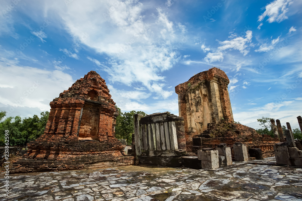 Ancient ruined Wat Chetuphon Luang in Sukhothai