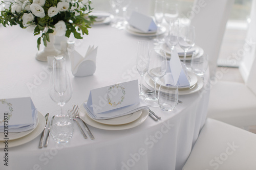 Closeup shot of wedding banquet table decoration © niromaks