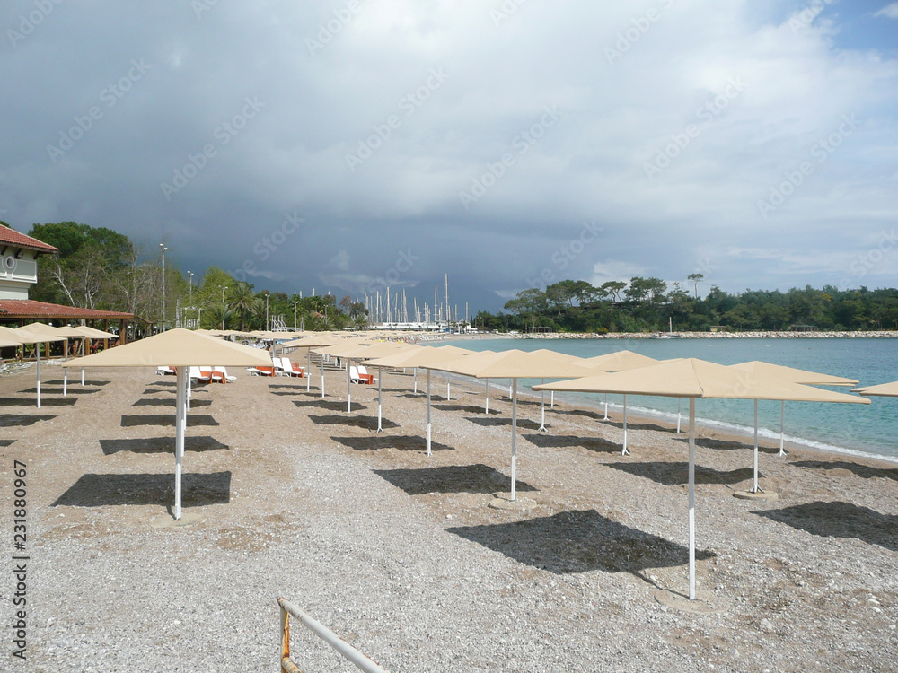 Obraz premium Sunshades on the beach.