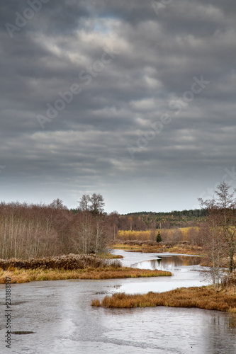 Wallpaper Mural river in winter Torontodigital.ca