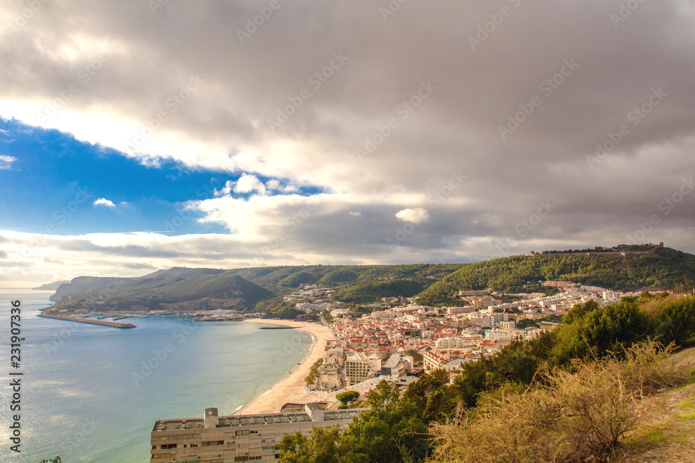 Vista panoramica de Sesimbra Portugal