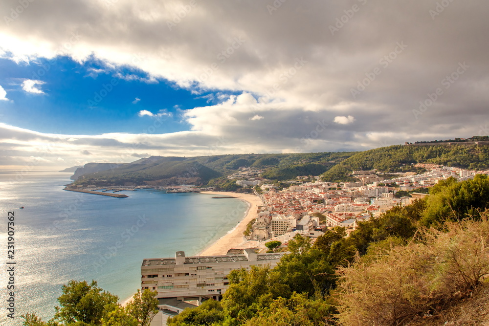 Vista panoramica de Sesimbra Portugal