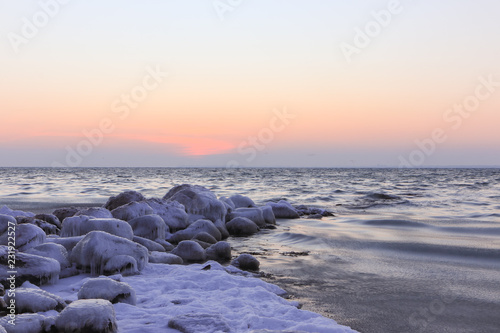 Fototapeta Naklejka Na Ścianę i Meble -  beautiful winter seascape with frozen rocks