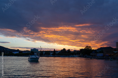 Purple Sunset in Zurich © Pawel