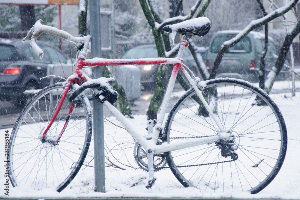Snow in the bikcykle. Bad weather. Forecast
