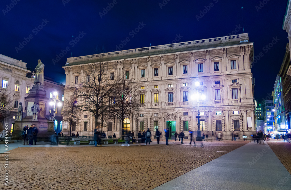 Night view of Piazza della Scala