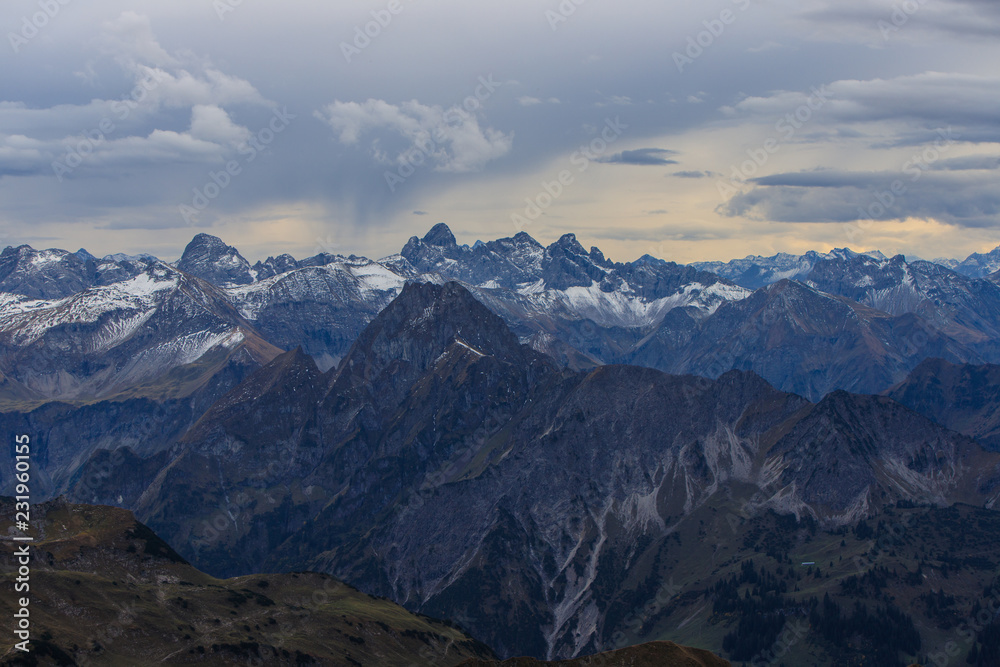 Fototapeta premium Blick zum Allgäuer Hauptkamm