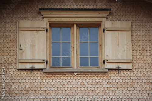 Holzfenster