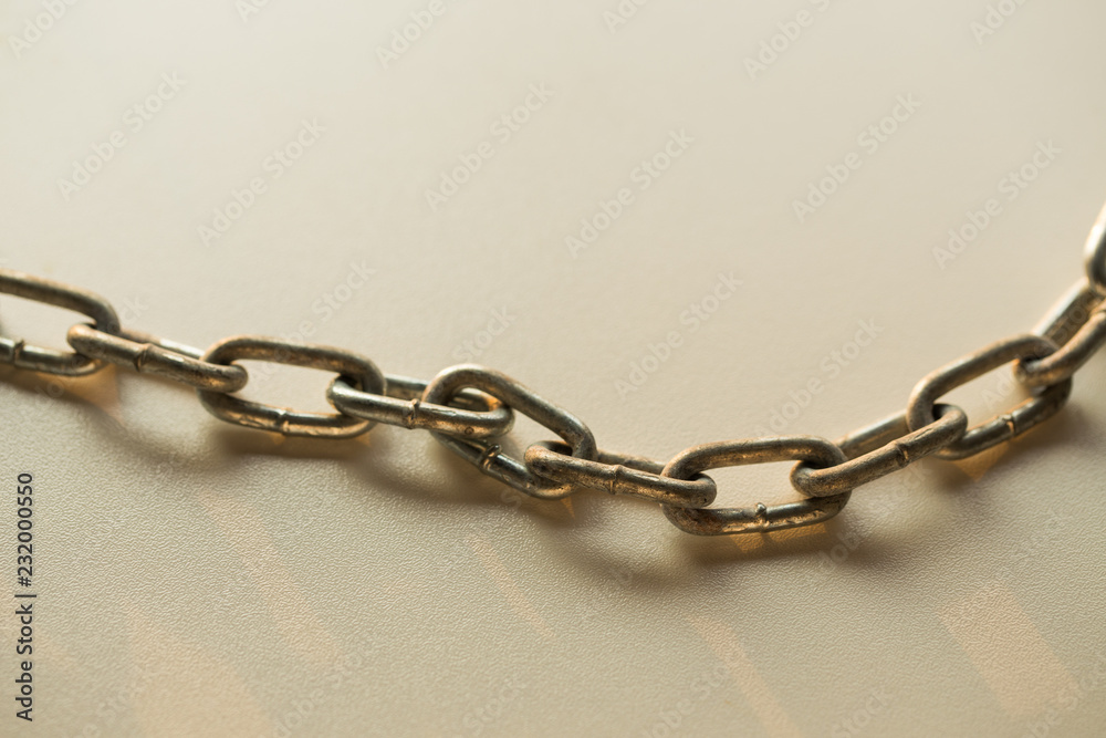 Fototapeta premium Rusty chain with sun light effected
